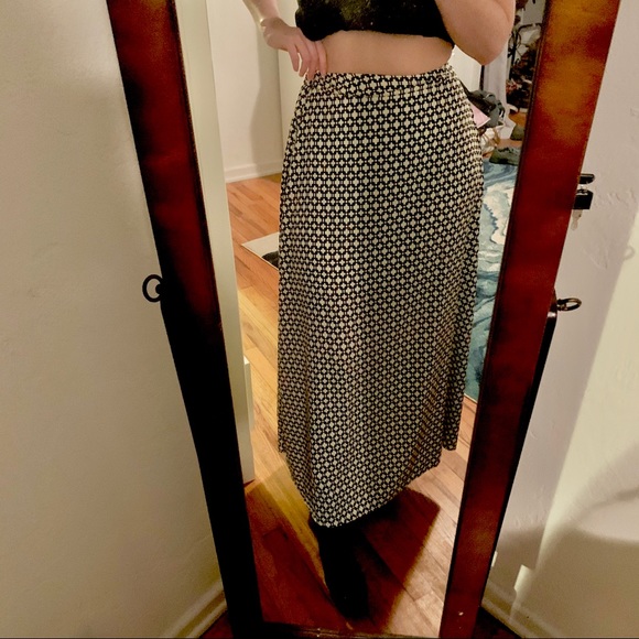 Black & Ivory High-waisted Maxi Skirt - Picture 8 of 8
